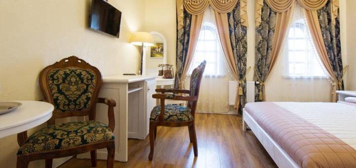 Hotel Fortetsya Hetmana Hatne Exteriér fotografie