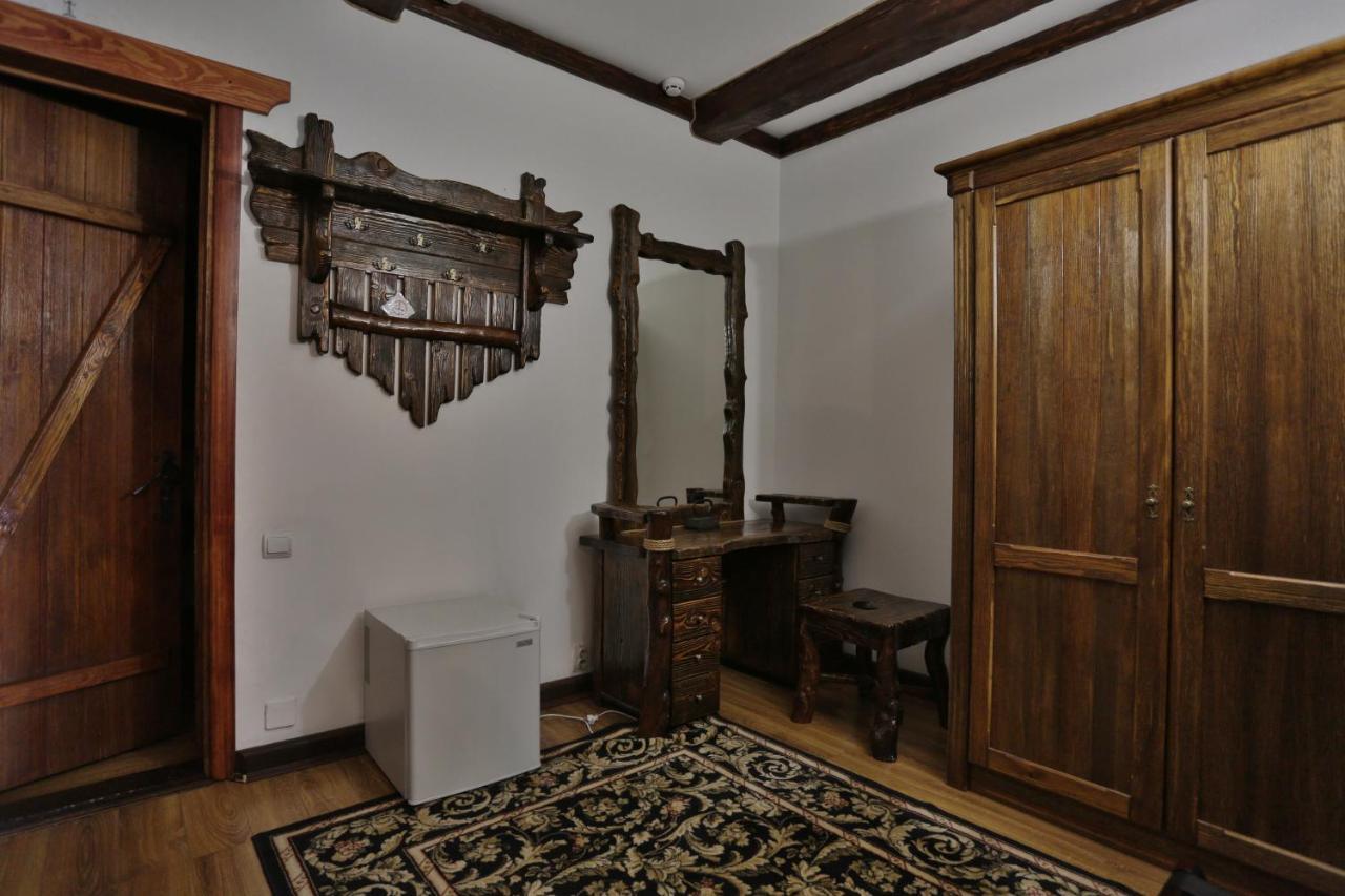 Hotel Fortetsya Hetmana Hatne Exteriér fotografie