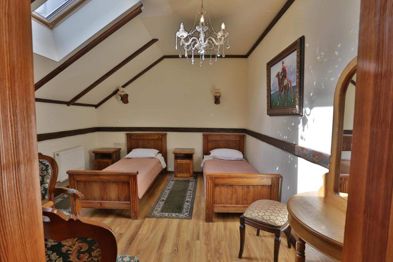 Hotel Fortetsya Hetmana Hatne Exteriér fotografie