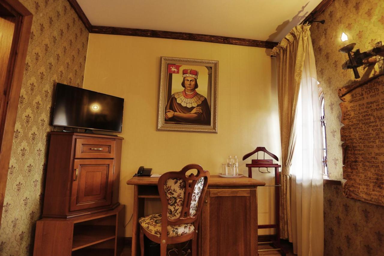 Hotel Fortetsya Hetmana Hatne Exteriér fotografie
